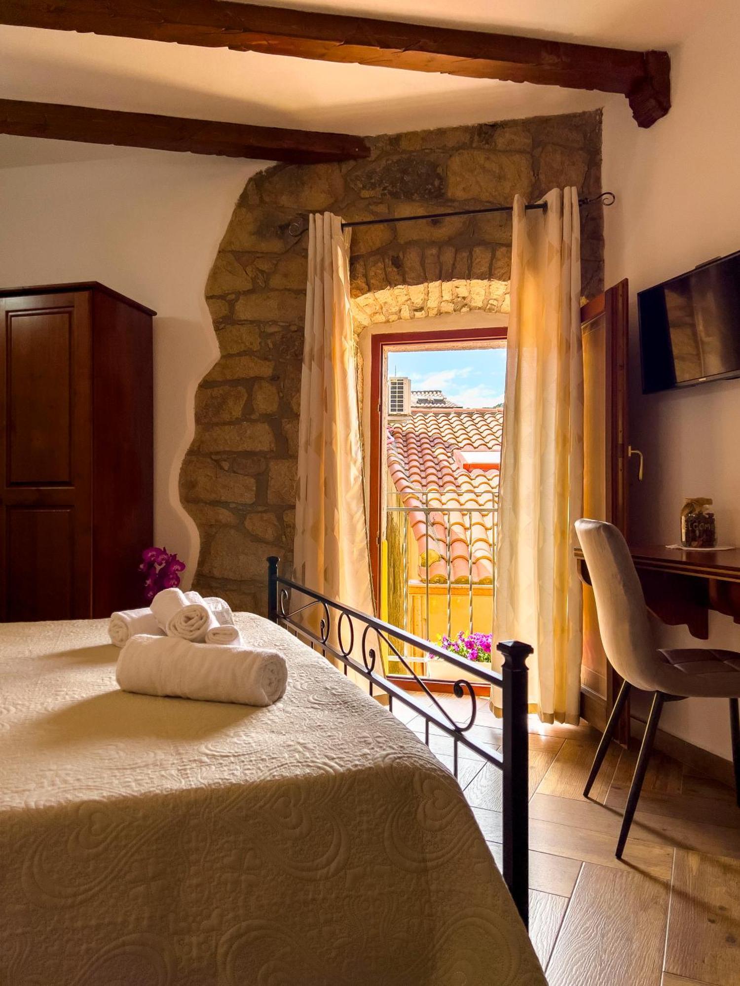 La Torre Del Pozzo Guest House Bosa Eksteriør bilde