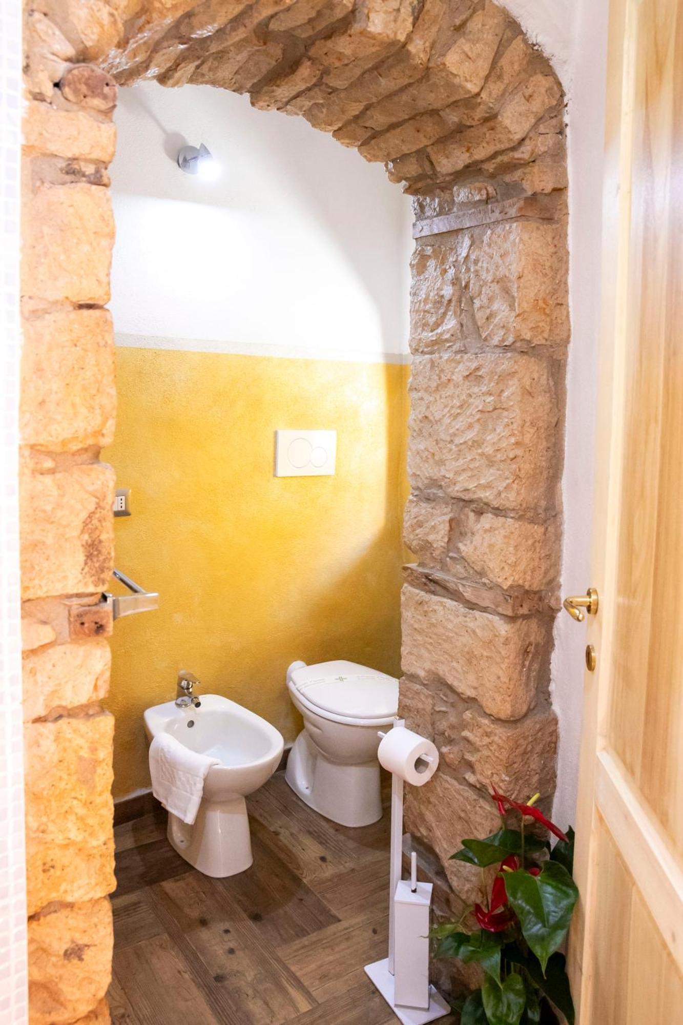 La Torre Del Pozzo Guest House Bosa Eksteriør bilde