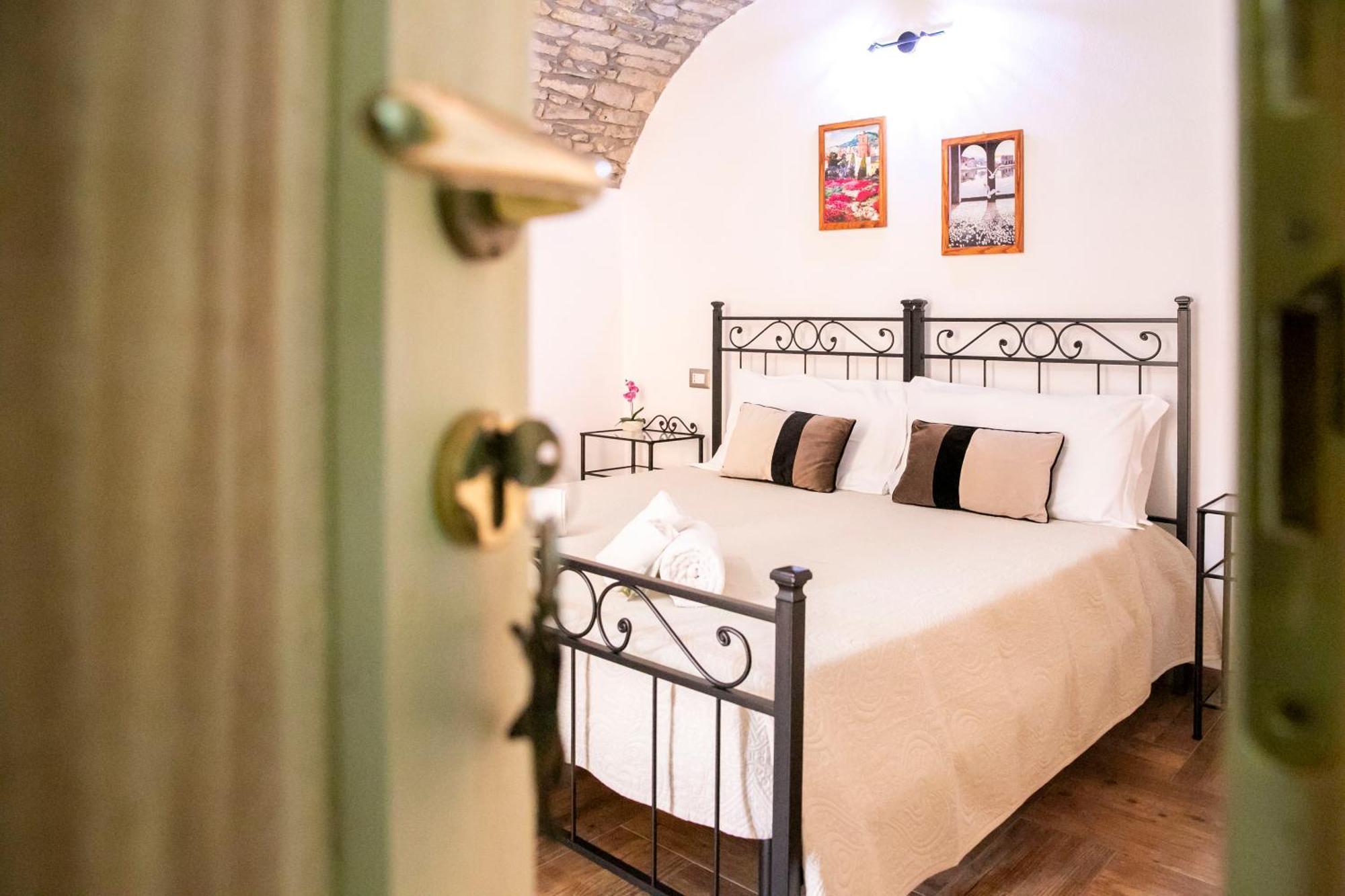 La Torre Del Pozzo Guest House Bosa Eksteriør bilde